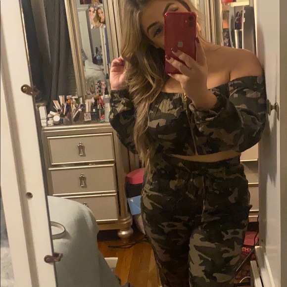 Two piece Camo set - Picture 6 of 6